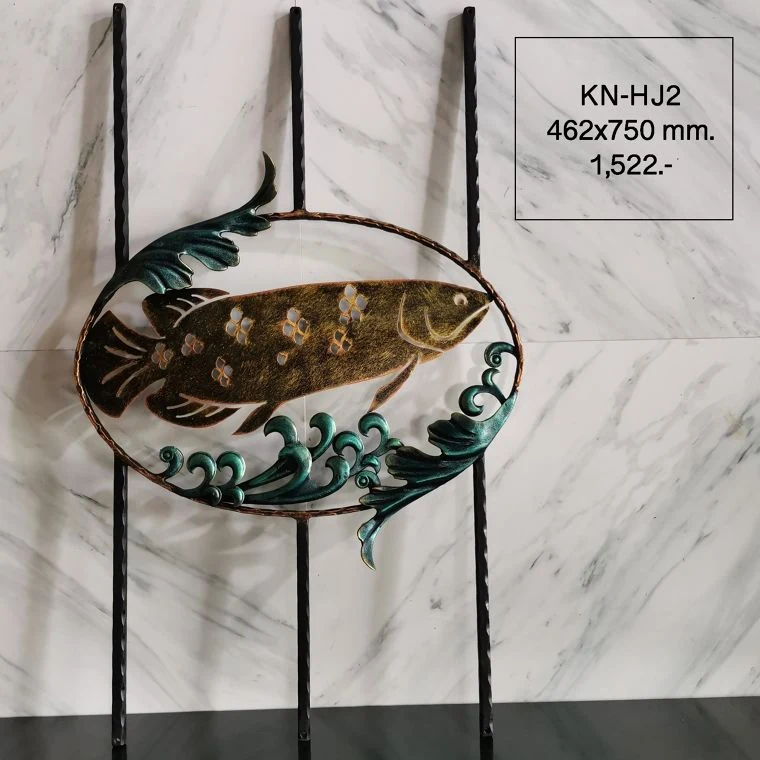 แผงเหล็กดัดลายปลาในกรอบวงรี ป้ายในภาพ: KN-HJ2 462x750 mm. 1,522.-